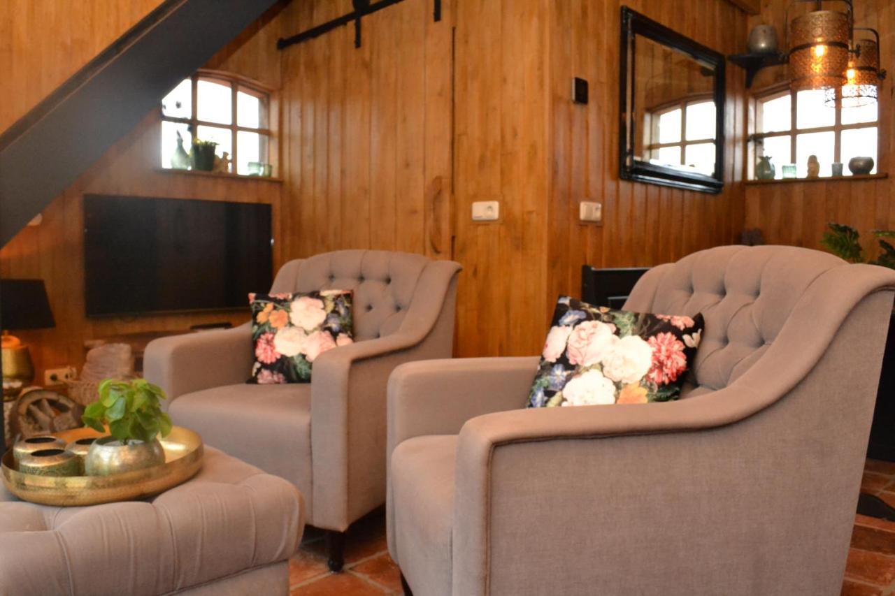 Wildwestruurlo Villa ภายนอก รูปภาพ