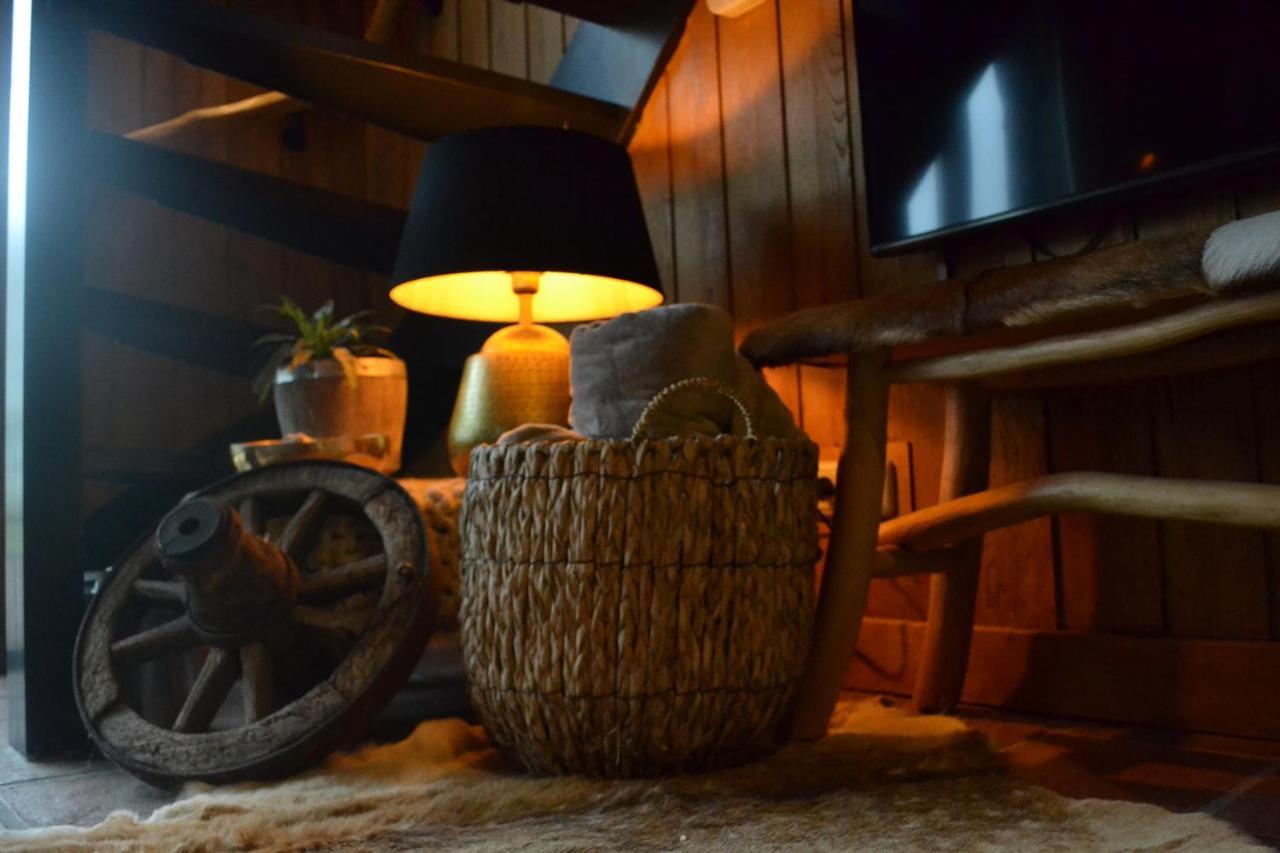 Wildwestruurlo Villa ภายนอก รูปภาพ