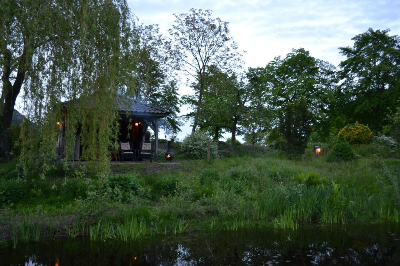 Wildwestruurlo Villa ภายนอก รูปภาพ